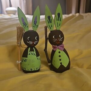 Handpainted Wooden Holline Denmark Bunny Pair in Green and Brown